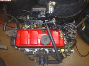 Se vende motor con colectores y electronica  de 106 8 valvul