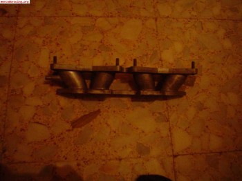 Se vende colector de admison y bridas de 205 rallye