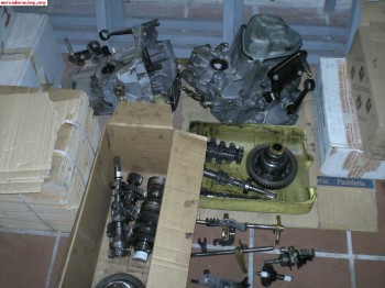 Se venden 2 cajas ma con autoblocante de be4 para saxo 106 a