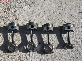 Se venden 4 pistones wossner forjados para megane 2.0 16v