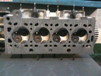 Se vende o se cambia  diverso material de ax gti por caja de