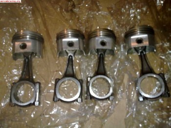 Pistones forjados de ax 1/2,y validos tambien para 205 rally
