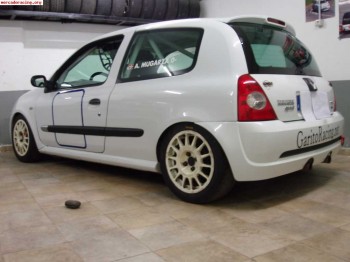 Linea de escape clio cup 2005