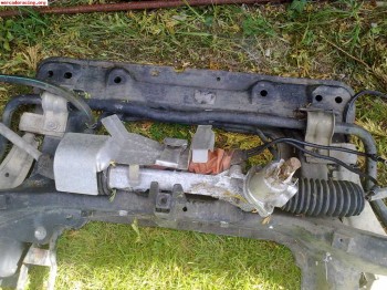 Se vende cuna y direccion de peugeot 306