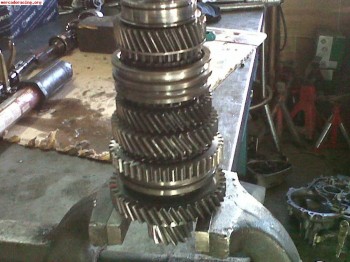 Se vende caja de cambios ma con grupo corto 13/64 y autobloc