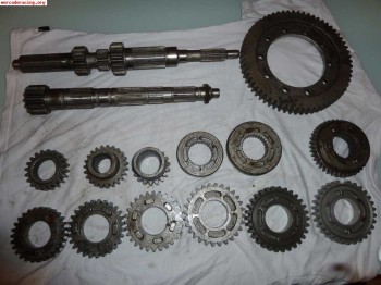 Vendo grupo y piñoneria 6v crabots quaife f20 caja opel