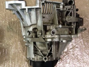 Caja de cambio 205 gti