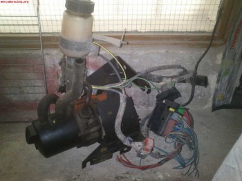 Bomba dirección electrica saxo