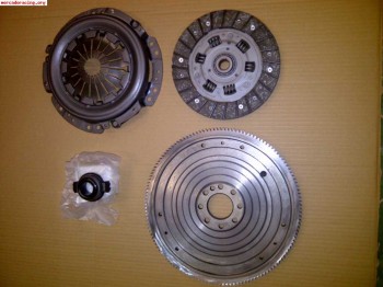 Volante motor aligerado, embrague, maza 205gti