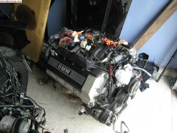 Motor bmw v8 con caja manual