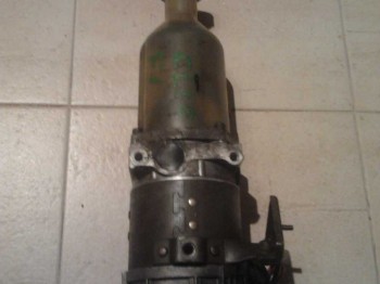 Bomba direccion asistida renault