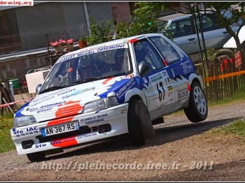 Vendo material 106 rallye
