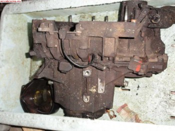 Vendo caja de cambios de clio 1.8 16v..