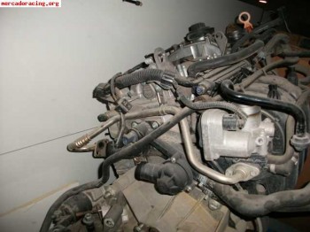 Se venden motores,cajas de cambio y despiece para vehículos 