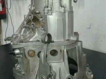 Se vende caja sman 6v.