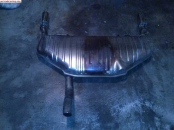 Escape clio 197 con colas renault  sport