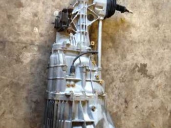 Vendo caja honda s2000, cerrada trasera