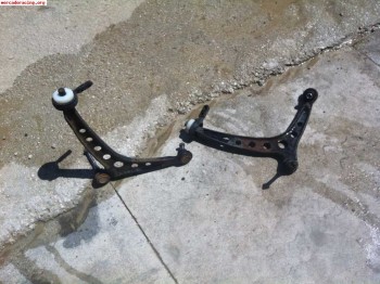 Se venden brazos delanteros  bmw 325 ix e-30