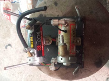 2 bombas de gasolina facet