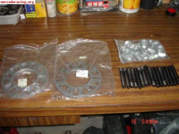 Esparragos tuercas planas y separadores