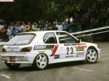 Colector admision peugeot 306 f2 de 1994 bmr