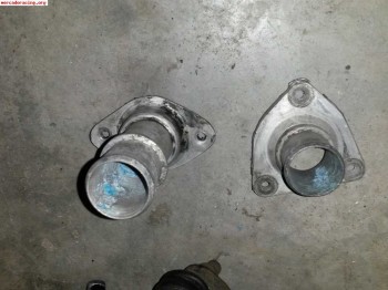 Tapa de termostato y conexion trasera refrigeracion saxo 16v