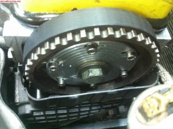 Vendo 2 poleas regulables para motor peugeot/citroen 8v 50 e