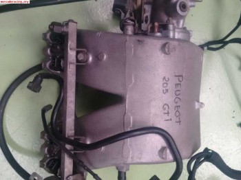 Colector admision con inyectores de 205 gti