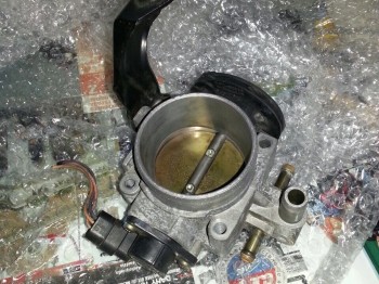 Adaptador alumunio mas mariposa clio sport 