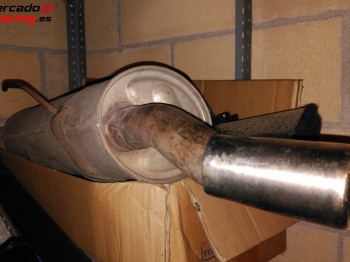 Se vende escape de serie de citroen saxo vts