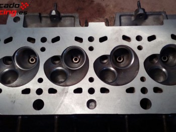 Se vende culata y árbol de levas  muy eche de saxo. conducto