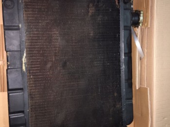 Vendo radiador seat 132