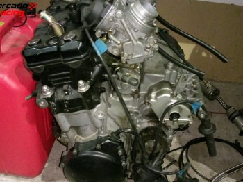 Motor yamaha  r1 carburador