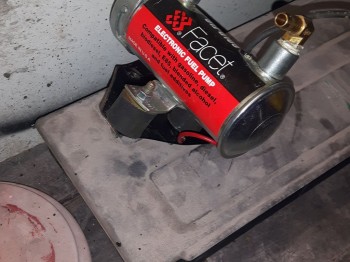 Bomba de gasolina facet