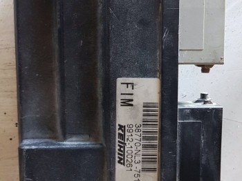 Centralita hrc y despiece de 2 motores honda cbr 600rr 2004 