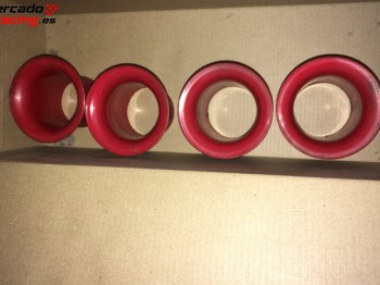 Se vende tapa carburadores y trompetas 205 rallye