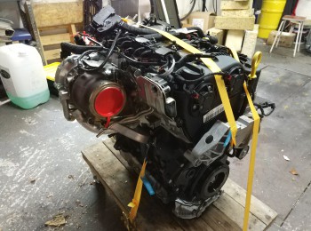 Motor leon cupra 300 cv