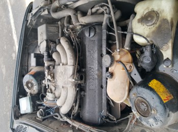 Motor bmw e30 325i  118000km  1986
