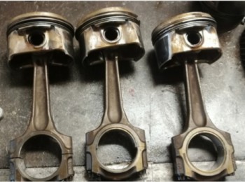 Pistones y bielas 206 gti