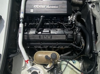 Motor bmw e30 325i 