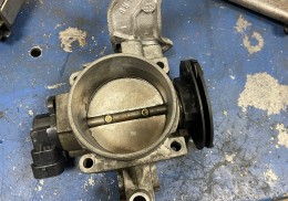 Mariposa renault clío sport 