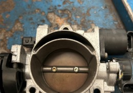 Mariposa admisión nfx saxo 16 106gti