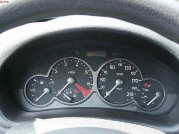 Vendo cuadro de relojes 206 gti con 30.000km