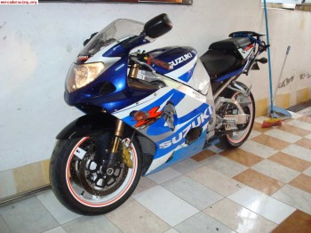 Se vende gsx-r 1000