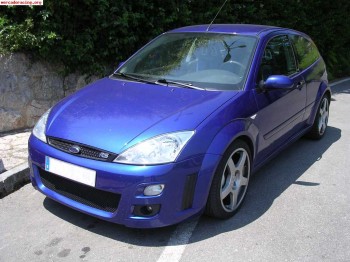 Focus rs  (admito coche o moto )