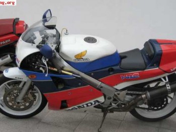 Honda rc 30 vendo...