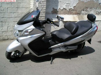Vendo suzuki burgman 250, año 2005.