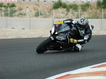 Vendo equipacion completa daynese yamaha oficial