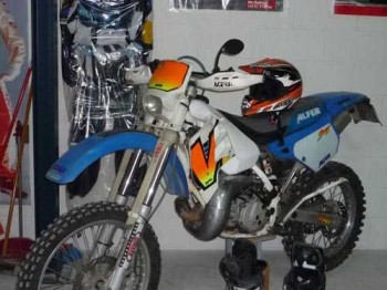 Vendo enduro 250 2t matriculada por 1.500 €