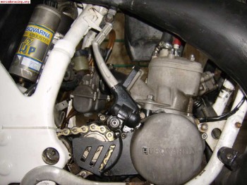 Se vende husvarna 125 de cross